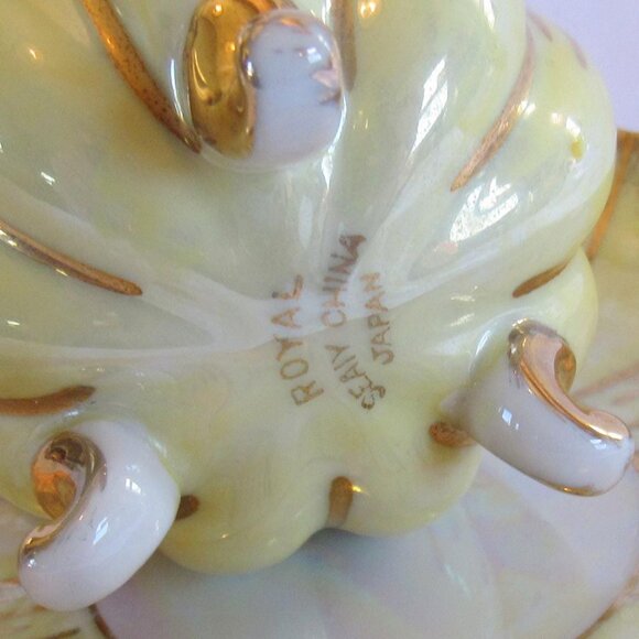 Royal Sealy 3 Toed Demitasse Tea Cup and Saucer, Soft Yellow, Heavy Gold. A1111 - Picture 4 of 6